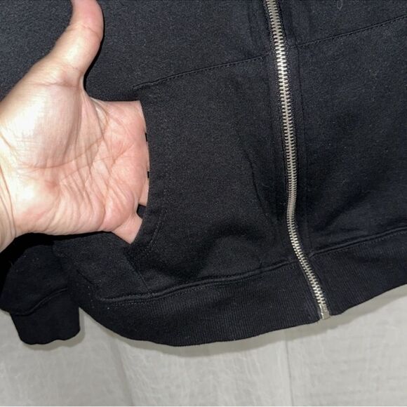 Tillys XS Black White Cotton Unique Live in the Moment Print Full Zip Hoodie - Picture 8 of 14